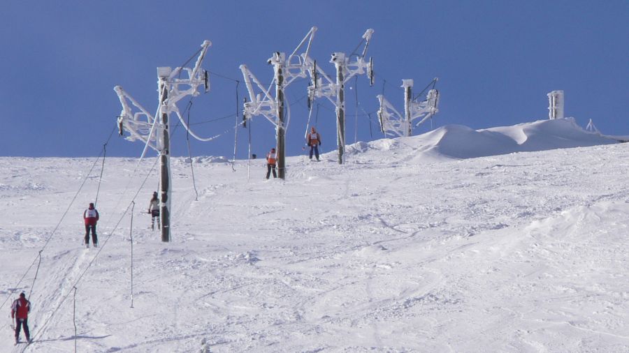 Stenata ski tow at Aleko Ski centre in the Vitosha Mountains in Bulgaria