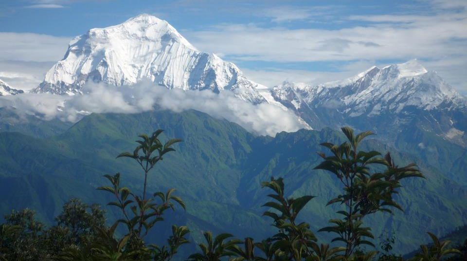 Dhaulagiri and Tukuche Peak on ascent to Gorapani