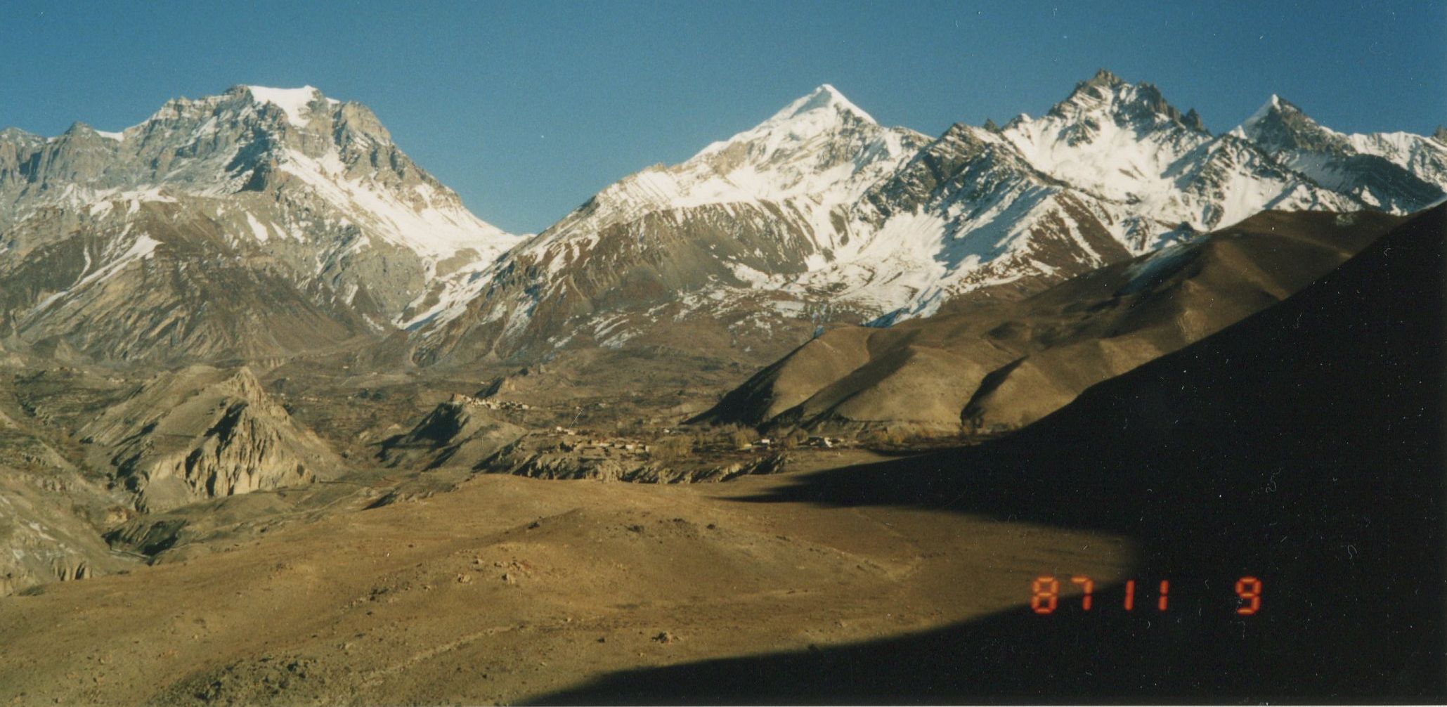 View back to Tharong La and Tharong La Peak on descent from Muktinath
