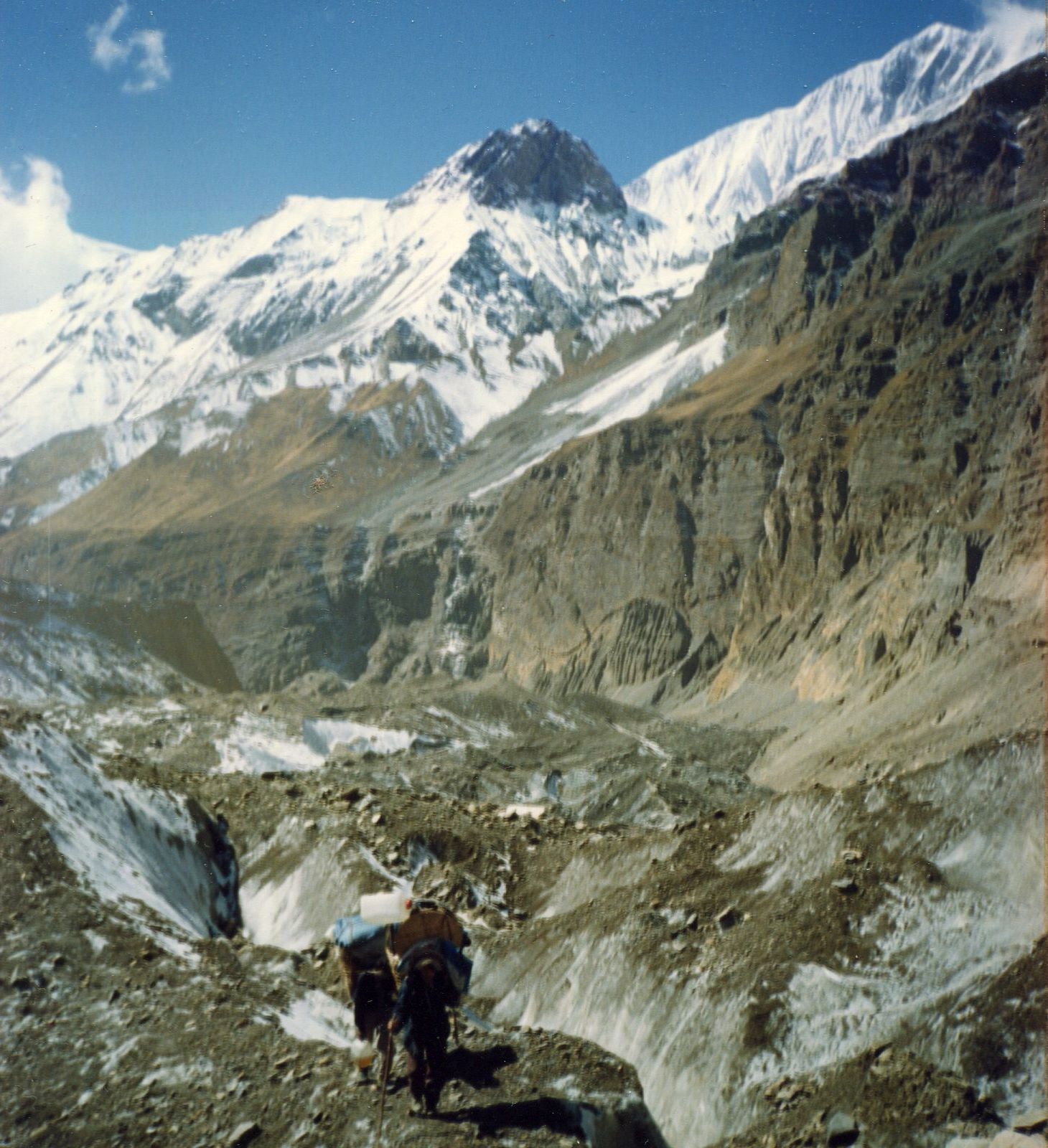 Ascent of Chonbarden Glacier on route to Dhaulagiri Base Camp
