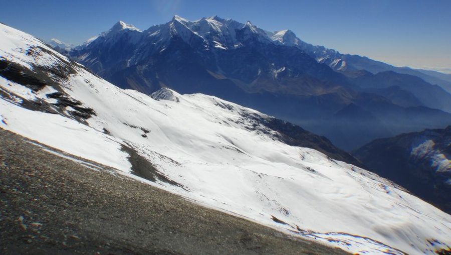 The Annapurna Himal on descent from Thapa Pass