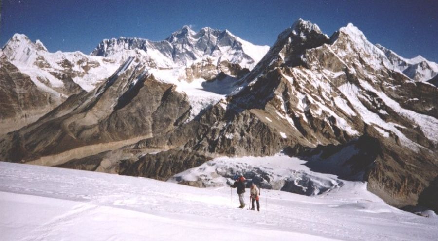 Mount Everest ( 8850m ) and Peak 41 ( the " Other Mera " ) on ascent of Mera Peak