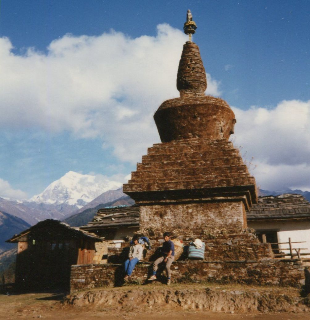 Stupa on Tragsindo Pass