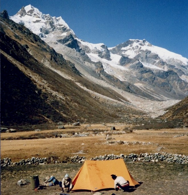 Camp at Kambachen beneath Mount Sharpu