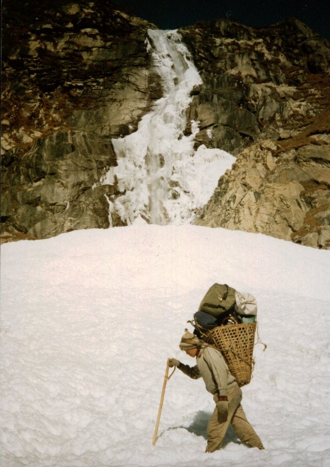 Frozen Waterfall on return from Lhonak to Kambachen