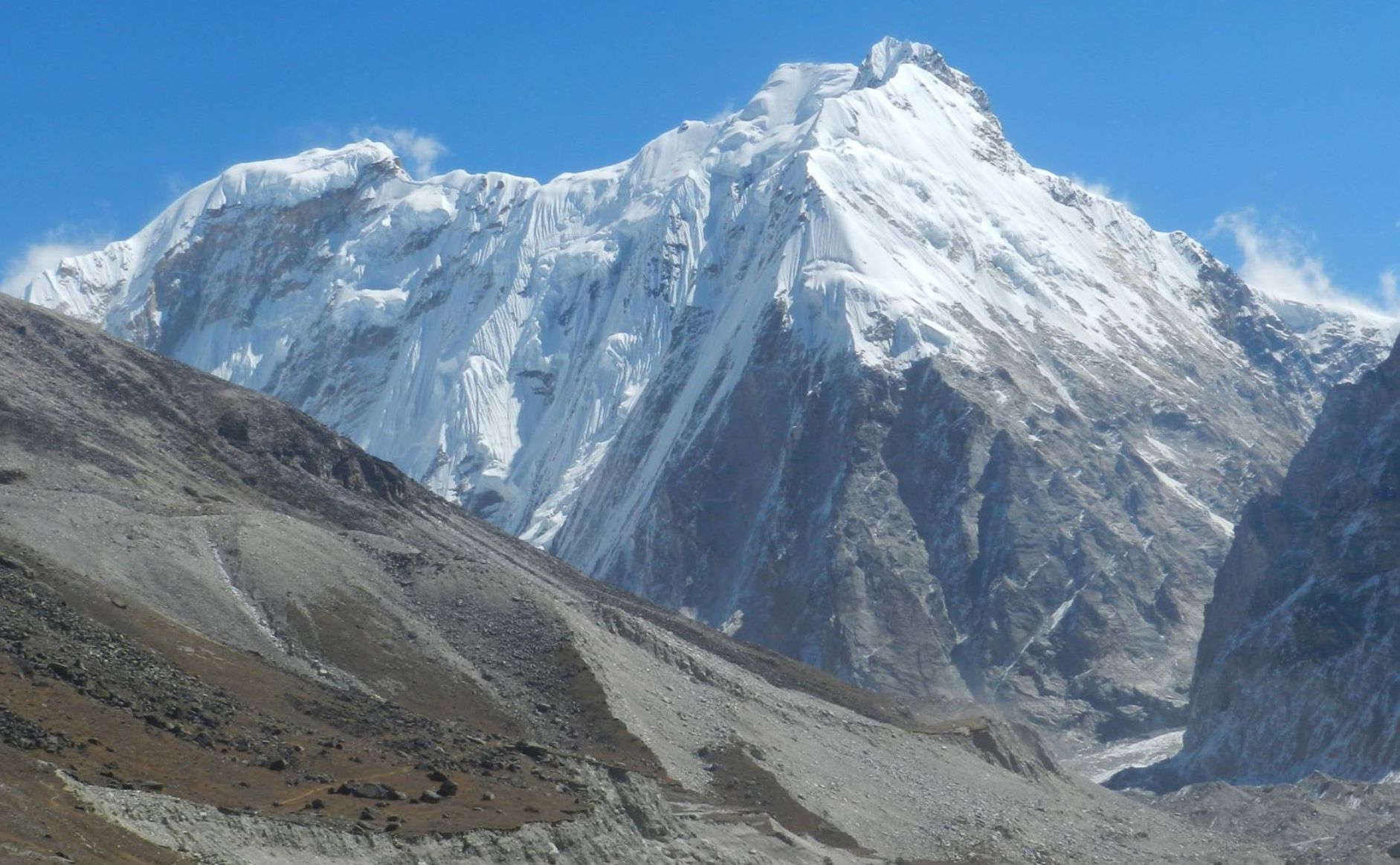 Kirat Chuli ( Tent Peak ) and Nepal Peak on route from Lhonak to Pang Pema