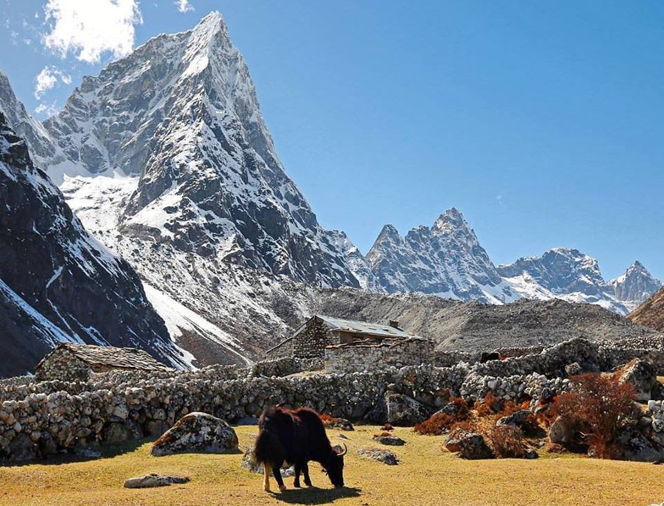 Mount Cholatse on route to Everest Base Camp