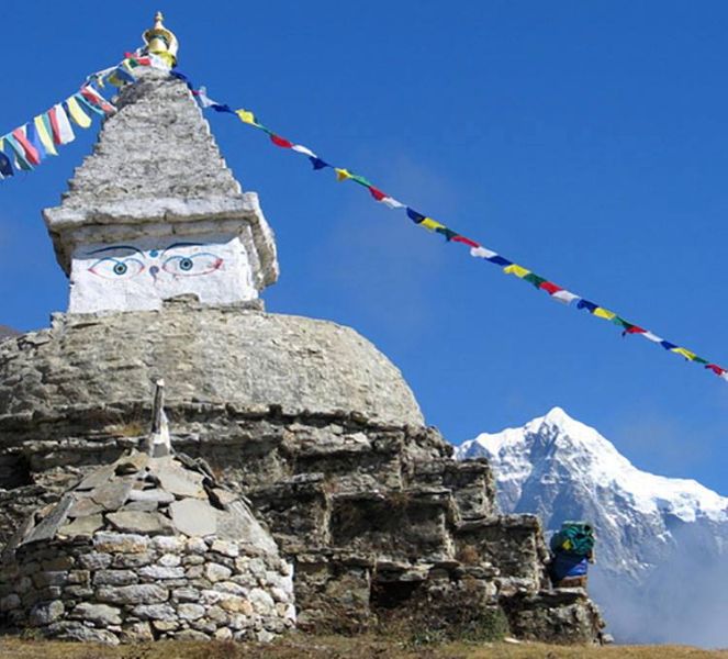 Stupa ( Buddhist shrine ) and Ama Dablam