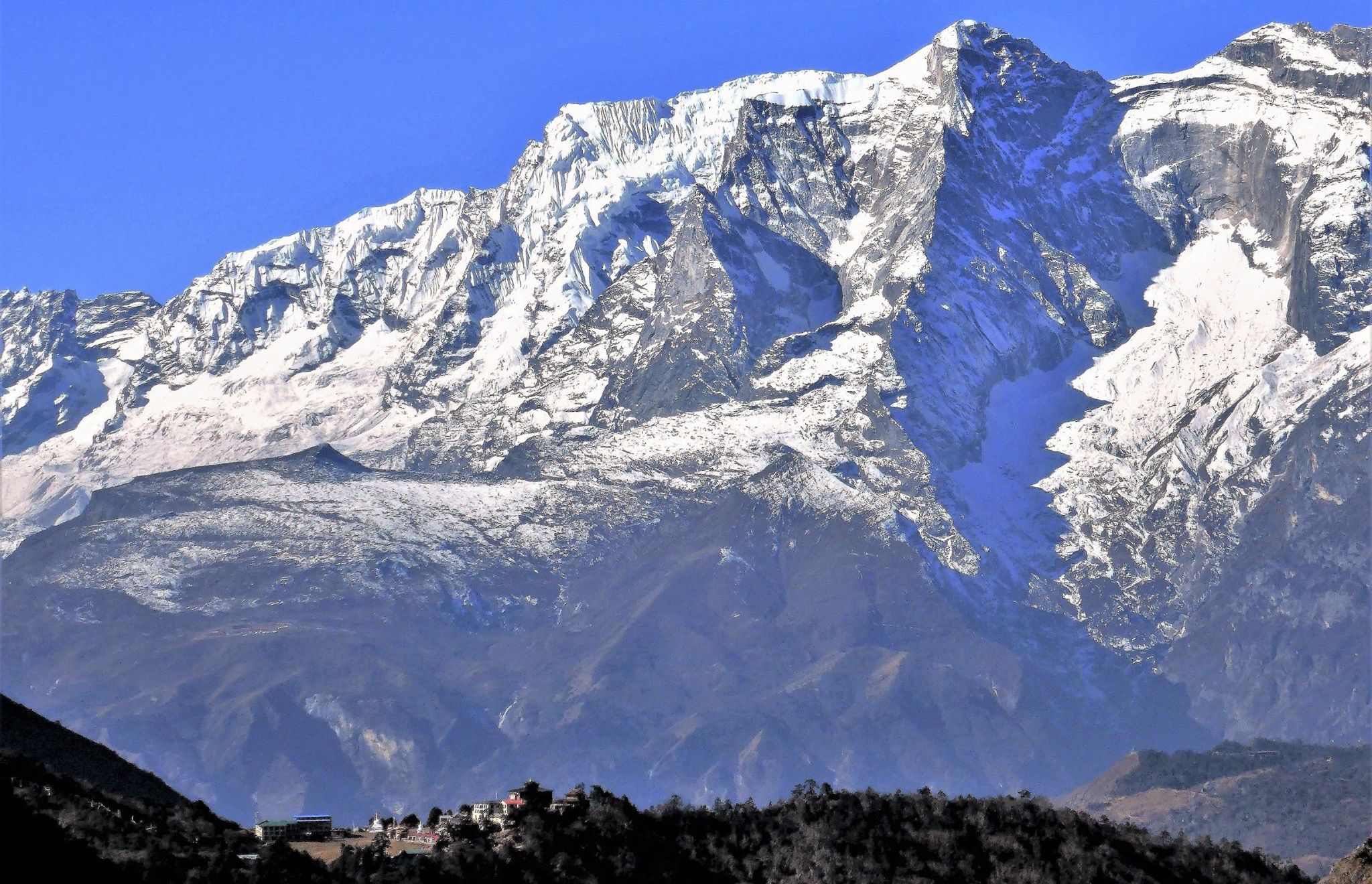 Mount Kwande Ri on route from Thyangboche to Pangboche