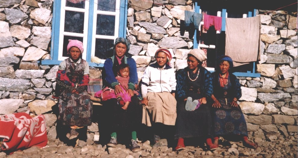 Sherpanis in Kyanjin Village