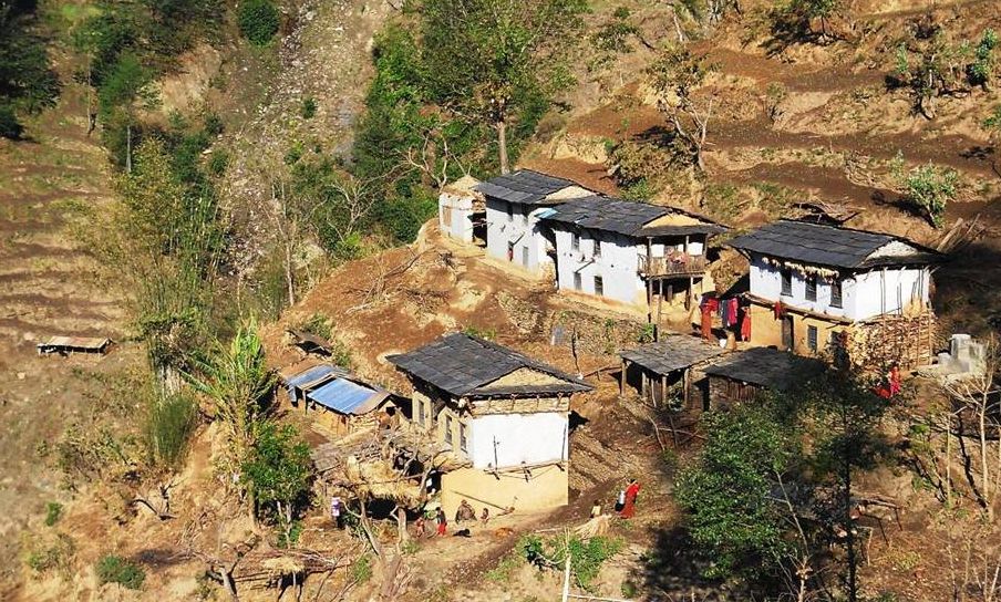Village in the Tamba Khosi Valley