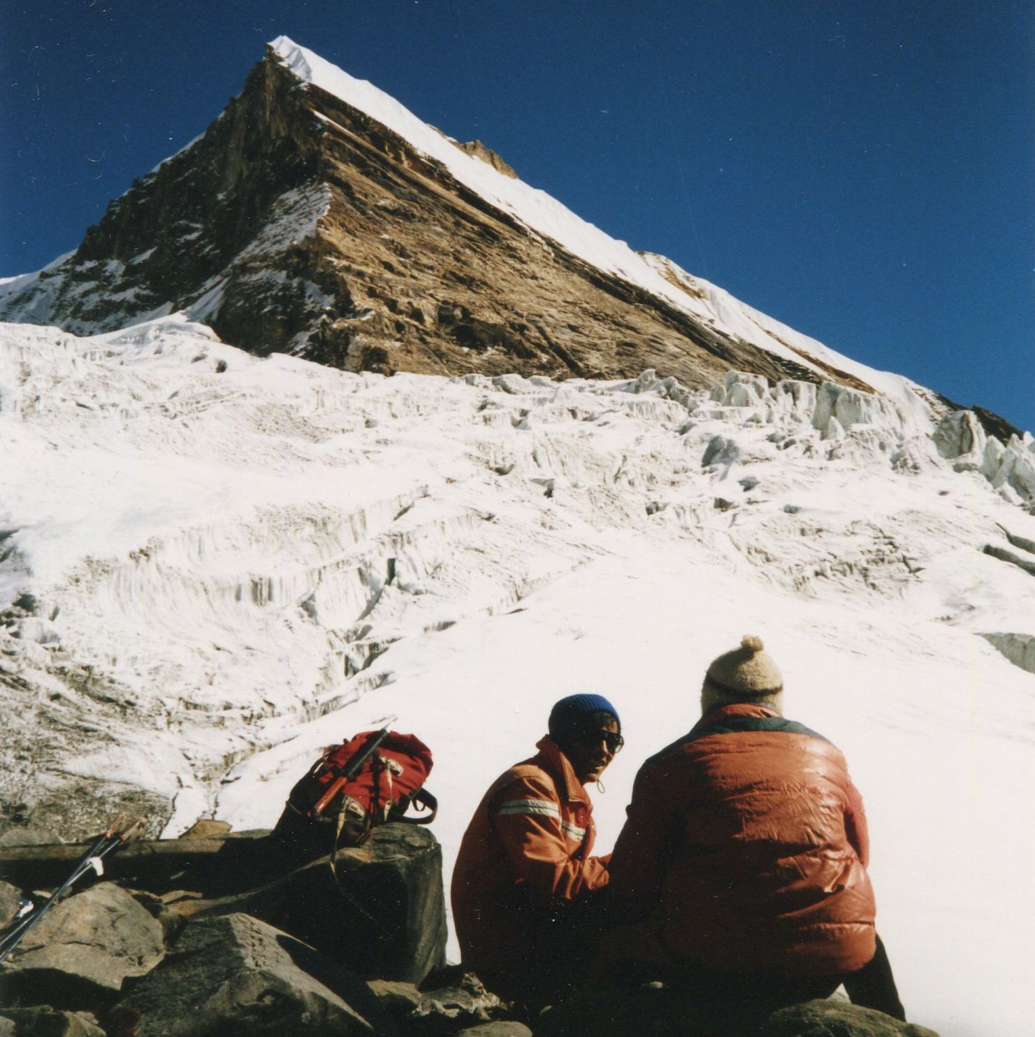 Tent Peak on ascent to Rakshi Peak