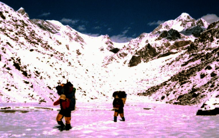 Chugimago ( 6252m ) on departure from Thare Teng