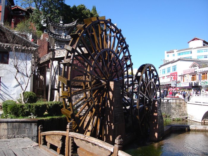 Waterwheel in Lijiang Old City