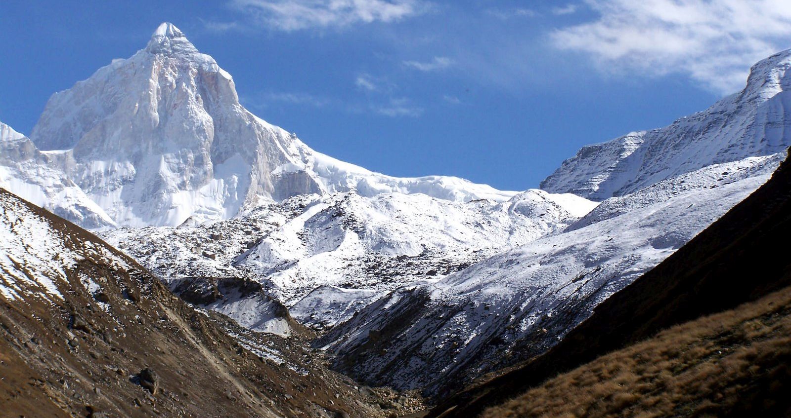 Thalay Sagar ( 6904m ) in the Indian Himalaya
