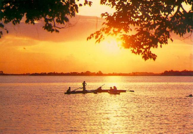 Sunset on West Lake ( Ho Tay ) in Hanoi