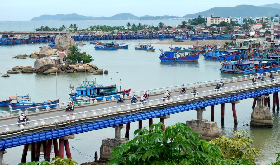 Xom Bong Bridge over the Cai River in Nha Trang