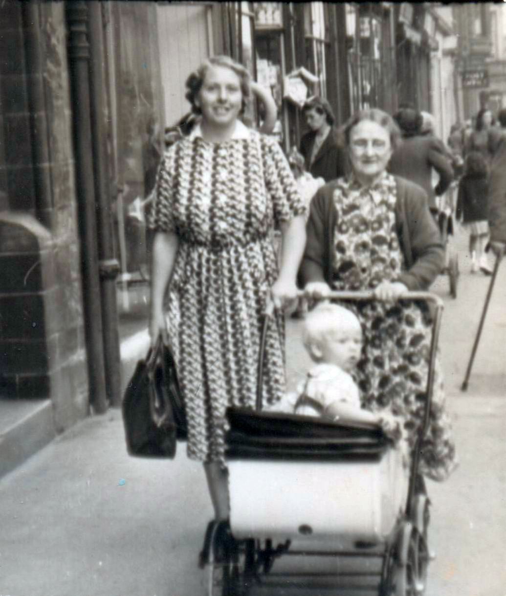 Charlotte Ingram and Mary Ann Ingram, Girvan 1949