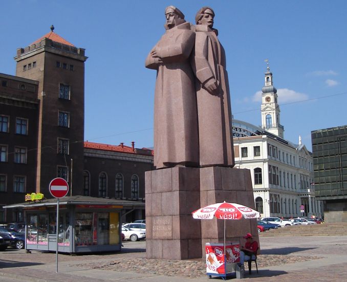 Statue of the Latvian Red Riflemen in Town Hall Square