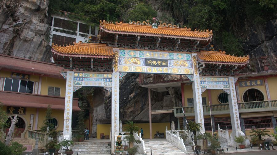 Sam Poh Tong Temple at Ipoh