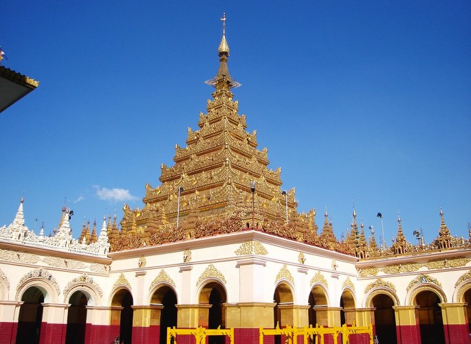 Mahamuni Paya ( Great Pagoda ) in Mandalay in northern Myanmar / Burma