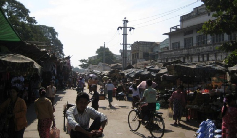 Market in Mandalay in northern Myanmar / Burma