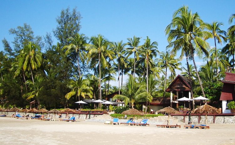 Resort on Ngapali Beach on the Bay of Bengal on the western coast of Myanmar / Burma