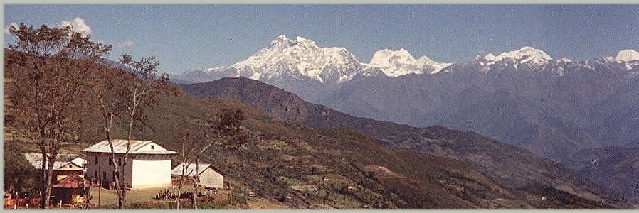 Gauri Shankar ( 7146m ) and Menlungtse ( 7181m ) from Charicot