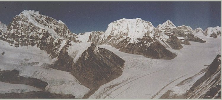 Mount Takargo, Menlungtse and Drolamboa Glacier from Parchamo above Trashe Labtse