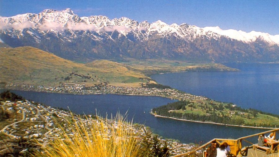 Lake Wakatipu in the South Island of New Zealand