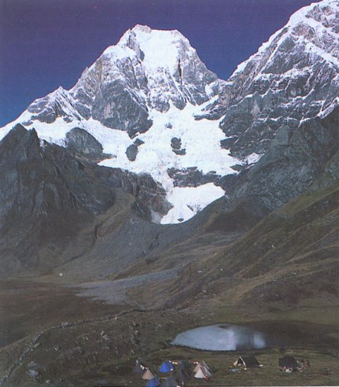 Yerupaja ( 6635 metres ) - - east side of Yerupaja from camp at Carhuacocha