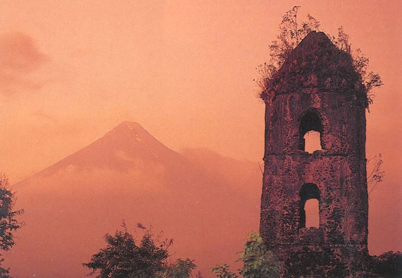 Cagsawa Church and Mayon Volcano