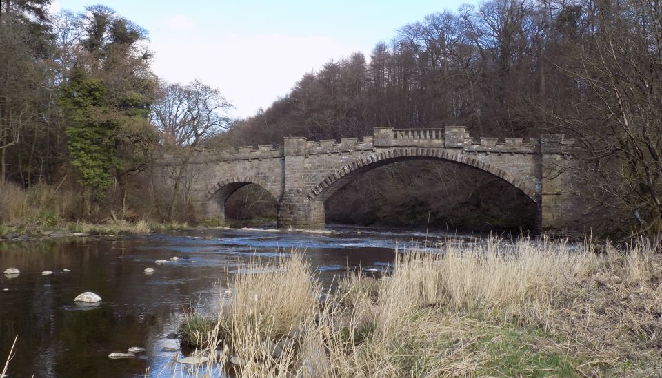 Nasmyth Bridge over River Avon in Almondell Country Park