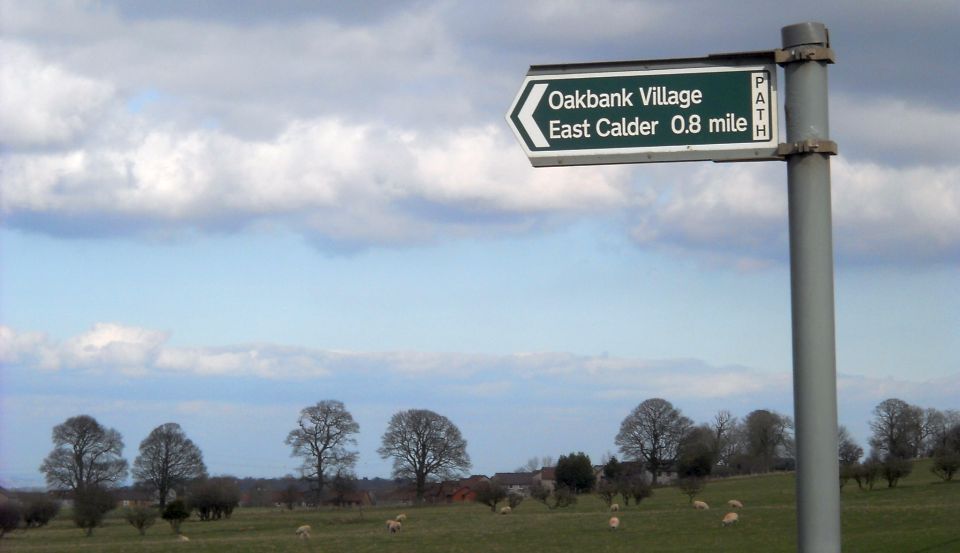 Signpost to Oakbank and East Calder