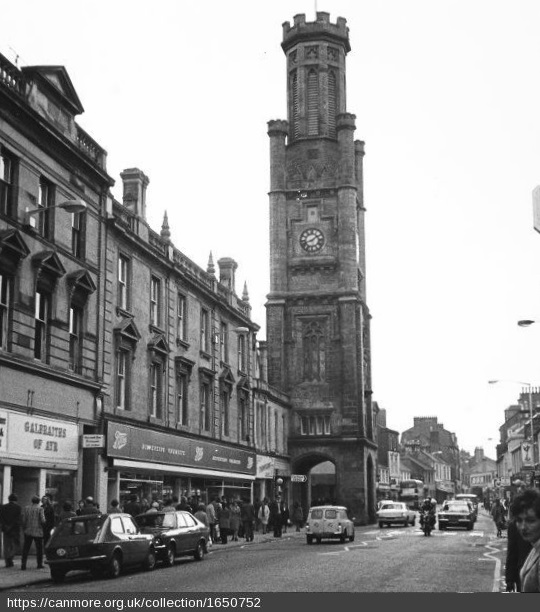 Wallace Tower in High Street