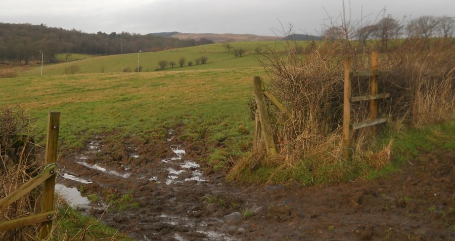 Footpath to Mosshead from South Mains Farm