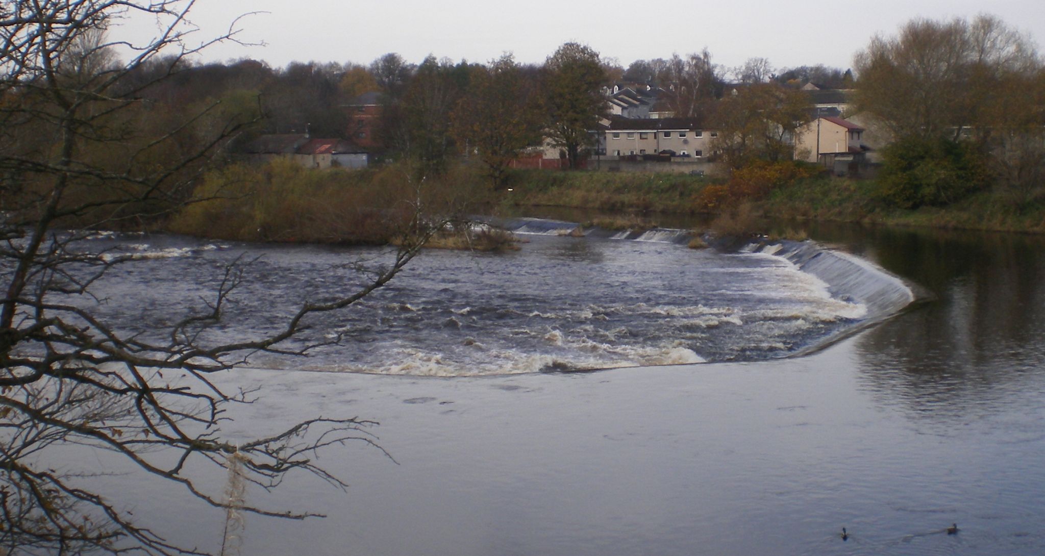 Weir on the River Clyde at Carmyle