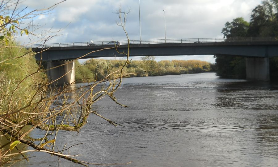 Road bridge over the River Clyde at Bothwell