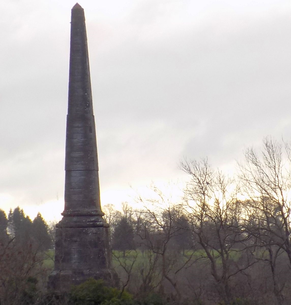 Obelisk ( Mon ) at Dunglass Castle