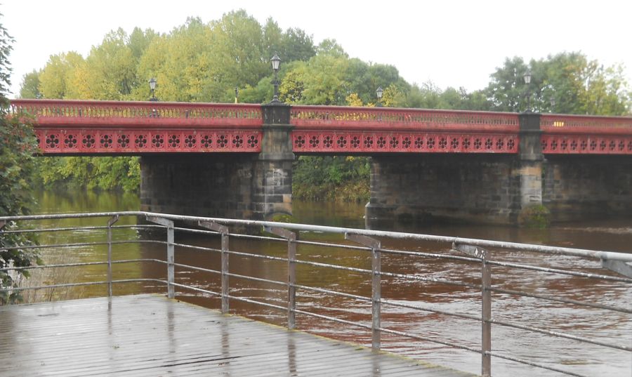 Dalmarnock Road Bridge across River Clyde