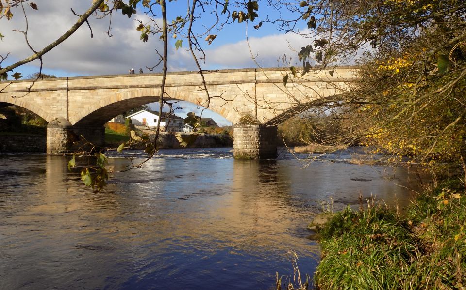 Bridge over River Clyde at Crossford