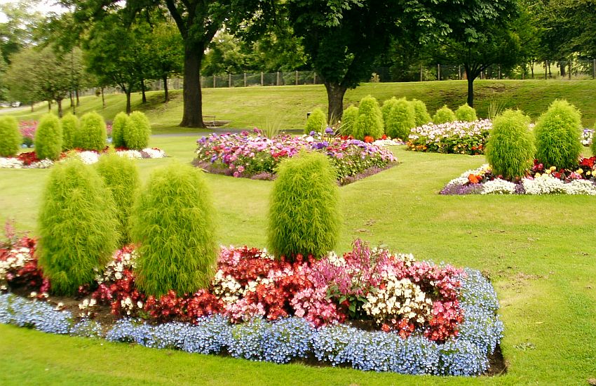 Flower Beds in Dalmuir Park