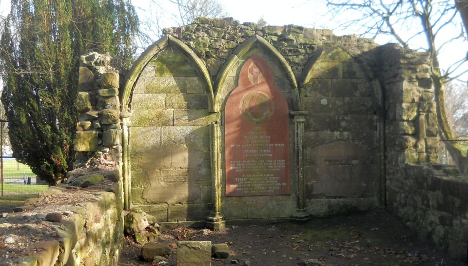 Sepulture containing remains of Robert the Bruce in Levengrove Park