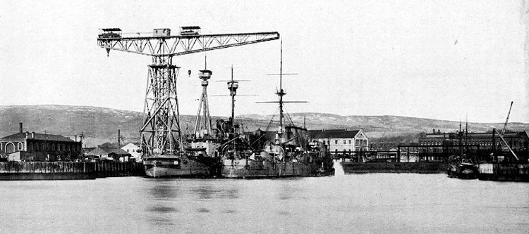 Old photo of "Titan" Shipyard Crane at Clydebank