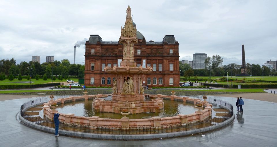 Doulton Fountain in front of the People's Palace in Glasgow Green