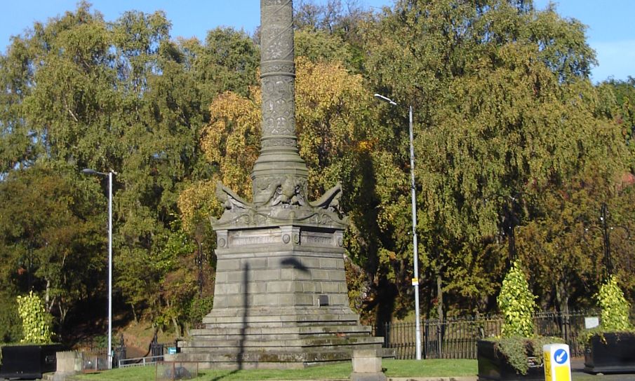 Langside Monument in front of Queen's Park