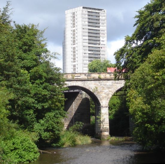 Bridge across Kelvin River in Glasgow