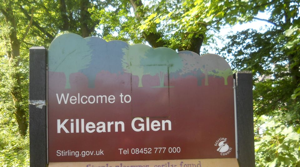 Signpost at Killearn Glen