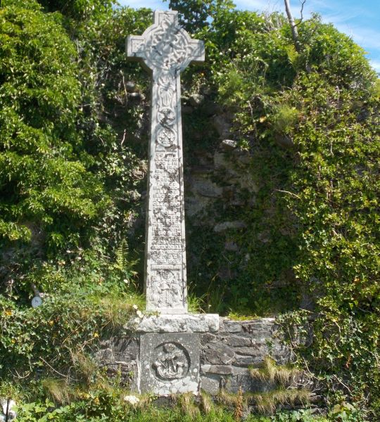 Memorial Cross at Dunollie Castle