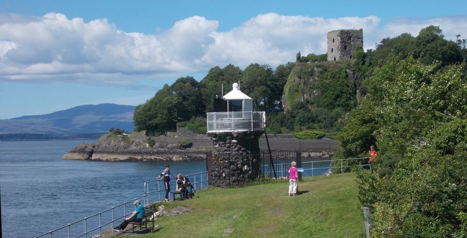 Lighthouse and Dunollie Castle